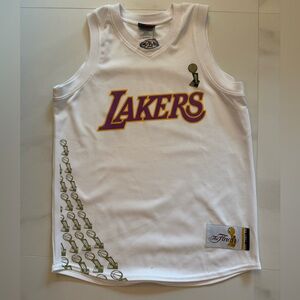 NBA 2009 Finals Koby Bryant White Jersey Patch